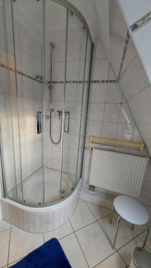 Ferienwohnung Hafenblick Wiek auf Rügen Exteriör bild