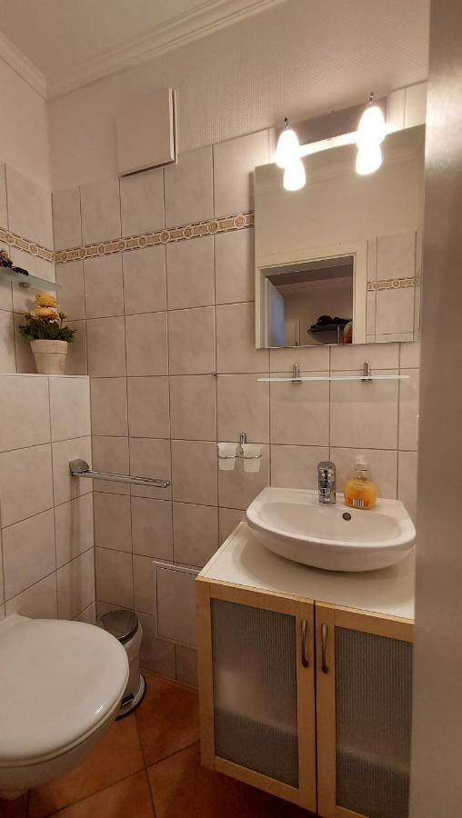 Ferienwohnung Hafenblick Wiek auf Rügen Exteriör bild